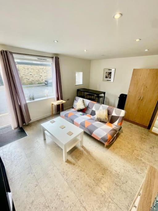 Cambridge City Centre Studio, Sleeps 3 Buitenkant foto